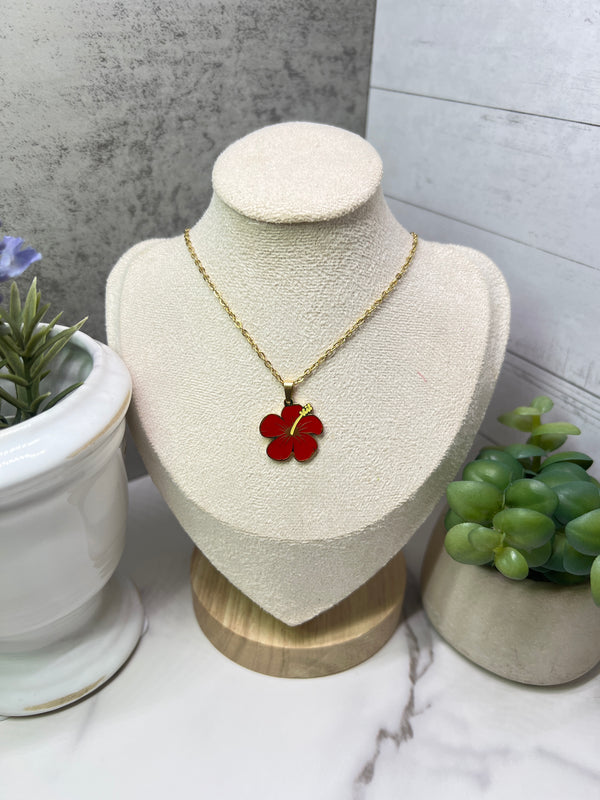 Flor Maga Roja Dorada neckless