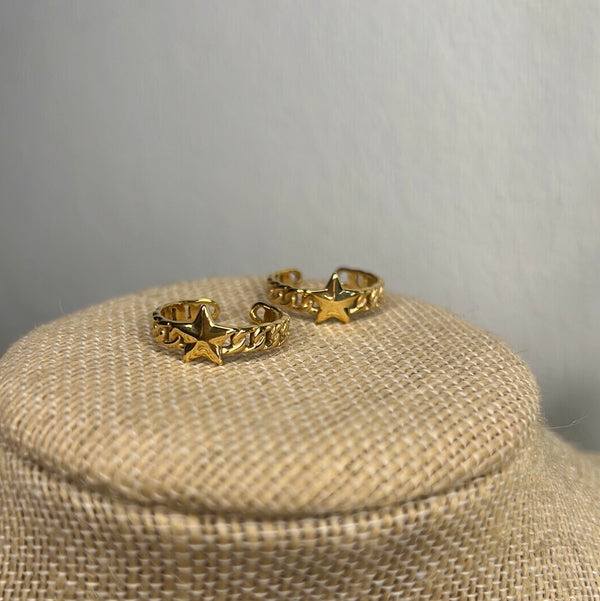 Gold star ring
