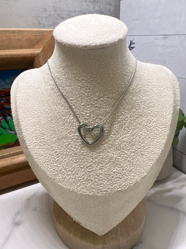 Lovely heart silver neckless