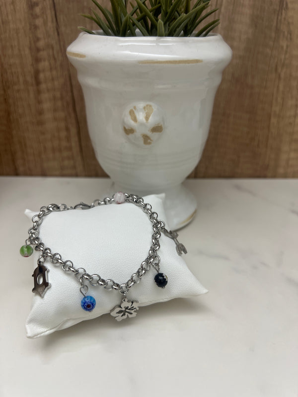 Nuestra Raíz  bead bracelet Silver