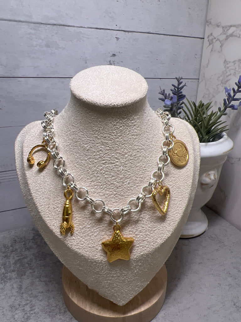 Universo Neckless