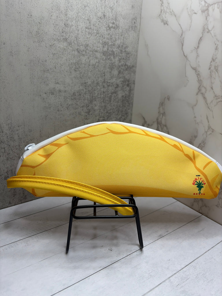 Empanadilla flat clutch