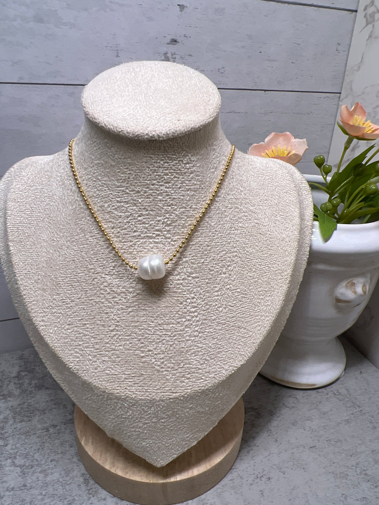 Alone Pearl necklace gold